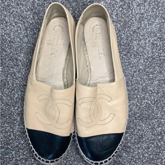 Chanel Beige and Black Espadrilles - Picture 2 of 3
